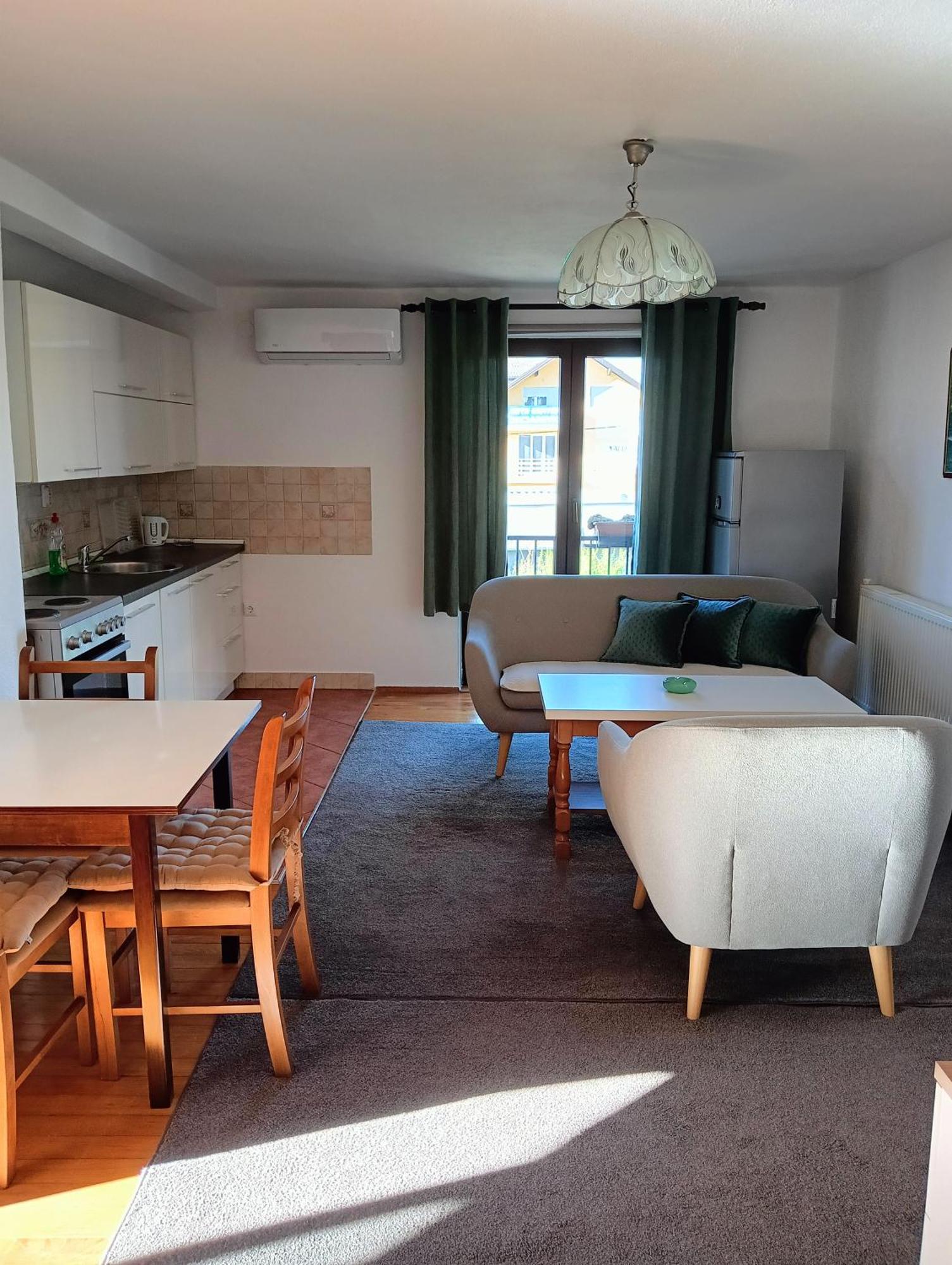 Apartman "Em" Bihać Habitación foto